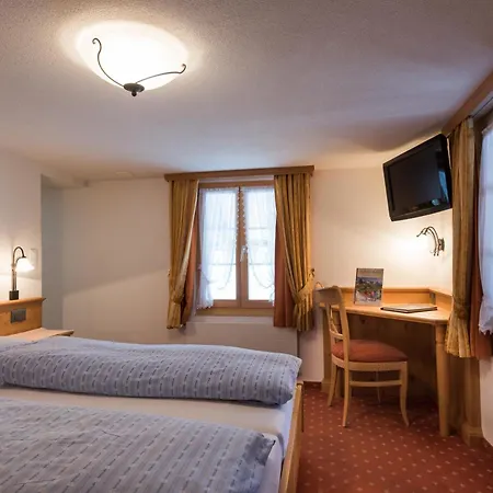 Hotel Restaurant Hirschen 2*
