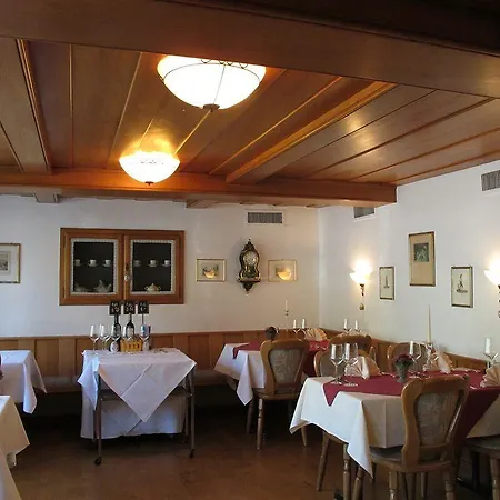 Hotel Restaurant Hirschen 2*
